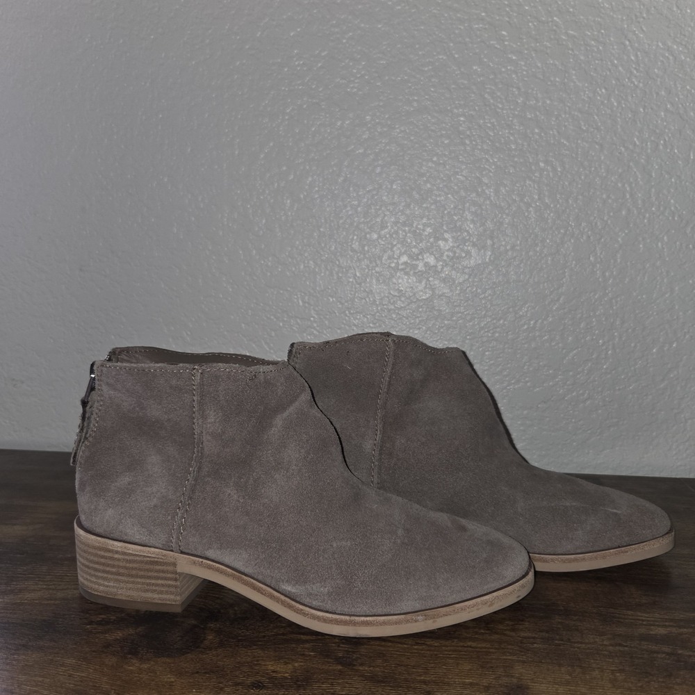 Dolce Vita Elisa Ankle Boots Booties Shoes Womens Size 8.5 Gray Suede Zip‎ Up